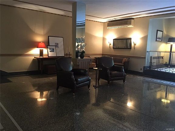 4th image of 35 Parkview Ave APT 1N
