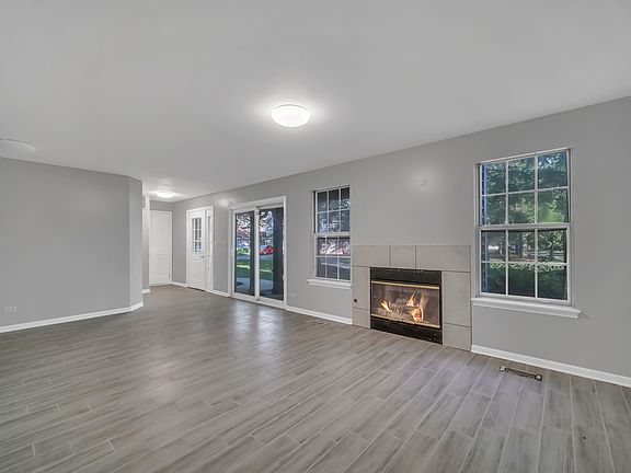 3rd image of 1065 Rockport Dr