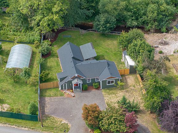 2nd image of 41800 SE Coalman Rd