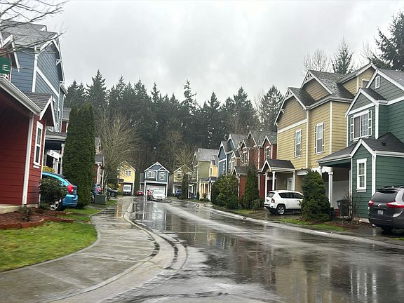 4th image of 11422 6th Ave E
