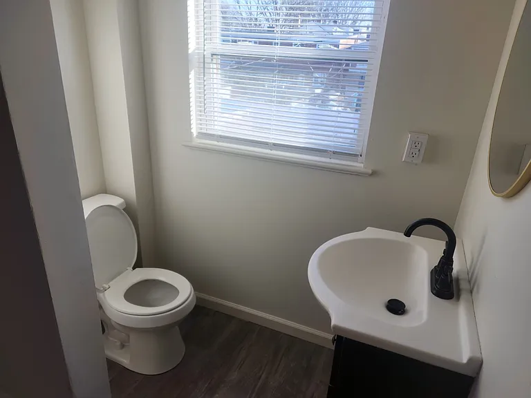 343 S Marshall St — Photo 8