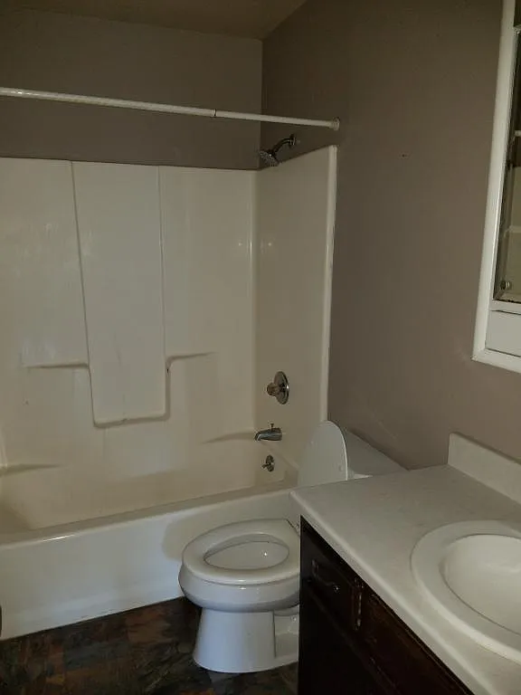 731 Villa Park Ct — Photo 4