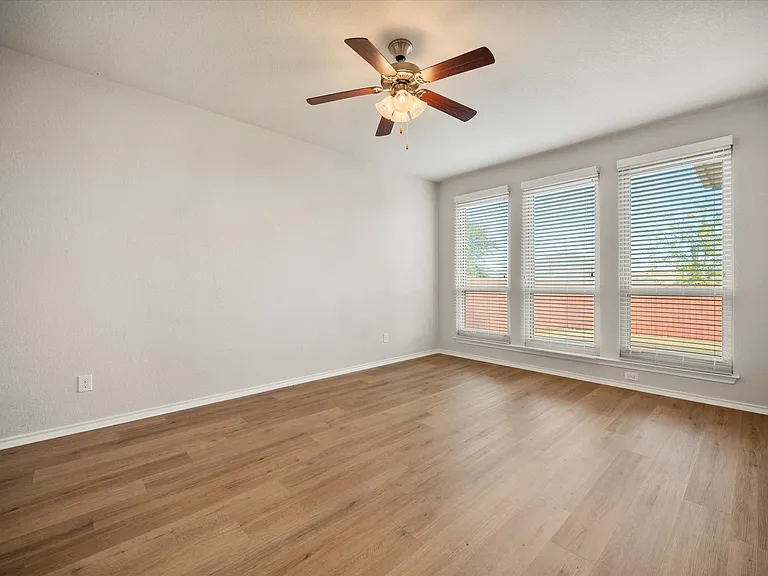 1449 Elkford Ln — Photo 19