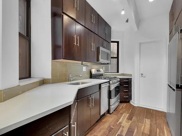 403 E 90th St APT 3W, New York, NY 10128