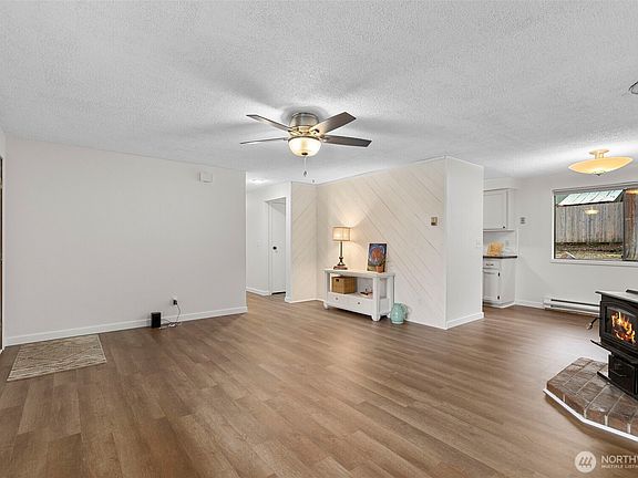 5th image of 1240 California Avenue E