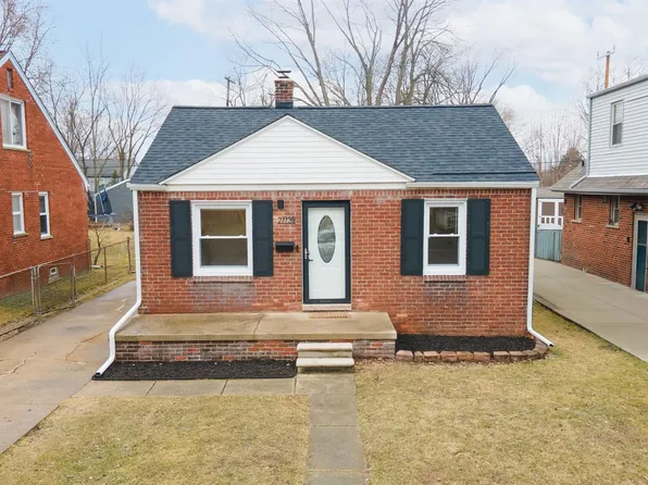 27739 Grant St, Saint Clair Shores, MI 48081