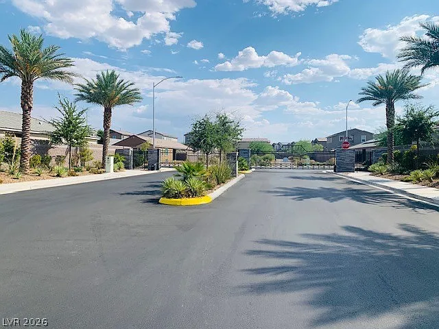 3 bed, 3.0 bath, 1761 sqft, $3,100 — Photo 3