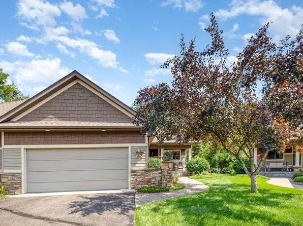 1323 Holly Ave N, Oakdale, MN 55128