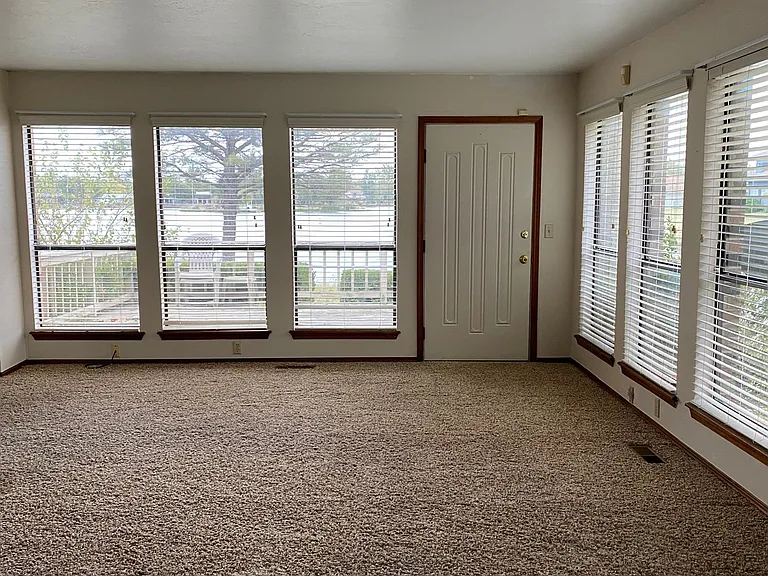 6448 W Hefner Rd — Photo 9