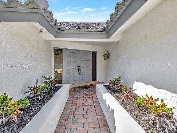 3rd image of 2824 NW 28th Street