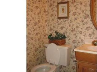 1533 Barnswallow Dr, Bensalem, PA 19020
