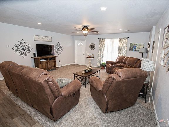4th image of 72211 S 322nd Way