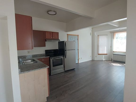 4th image of 1619 Hubbard Ave APT 2