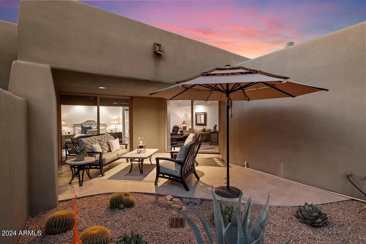 3 bed, 3.0 bath, 2292 sqft, $5,000 — Photo 4