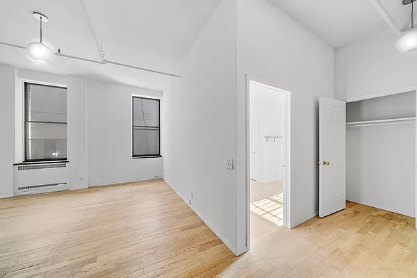 Rented by Vector New York, LLC | media 8