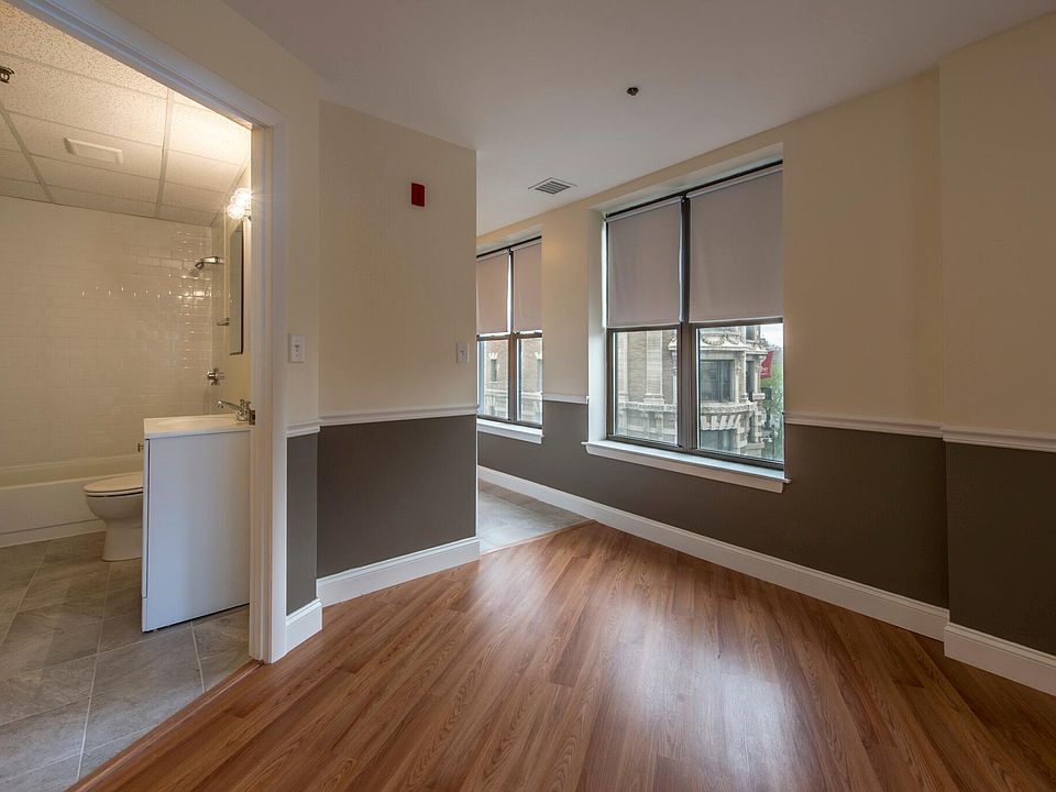 2nd image of 1088B Boylston St #1