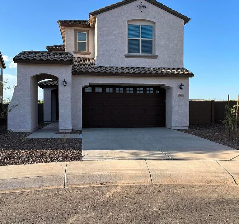 9426 W Sells Dr