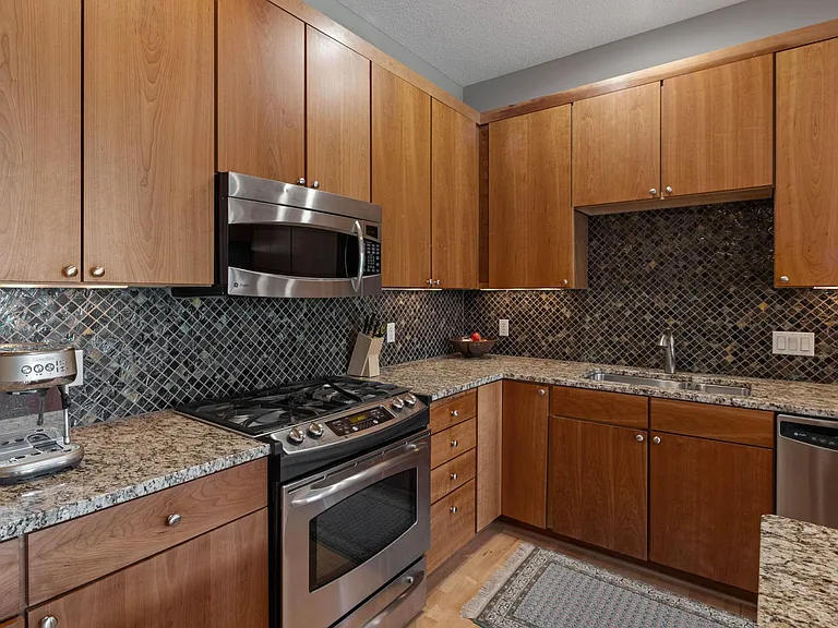 240 Spring St #310 — Photo 11