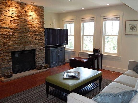 4th image of 125 Bradford Extension Street #202