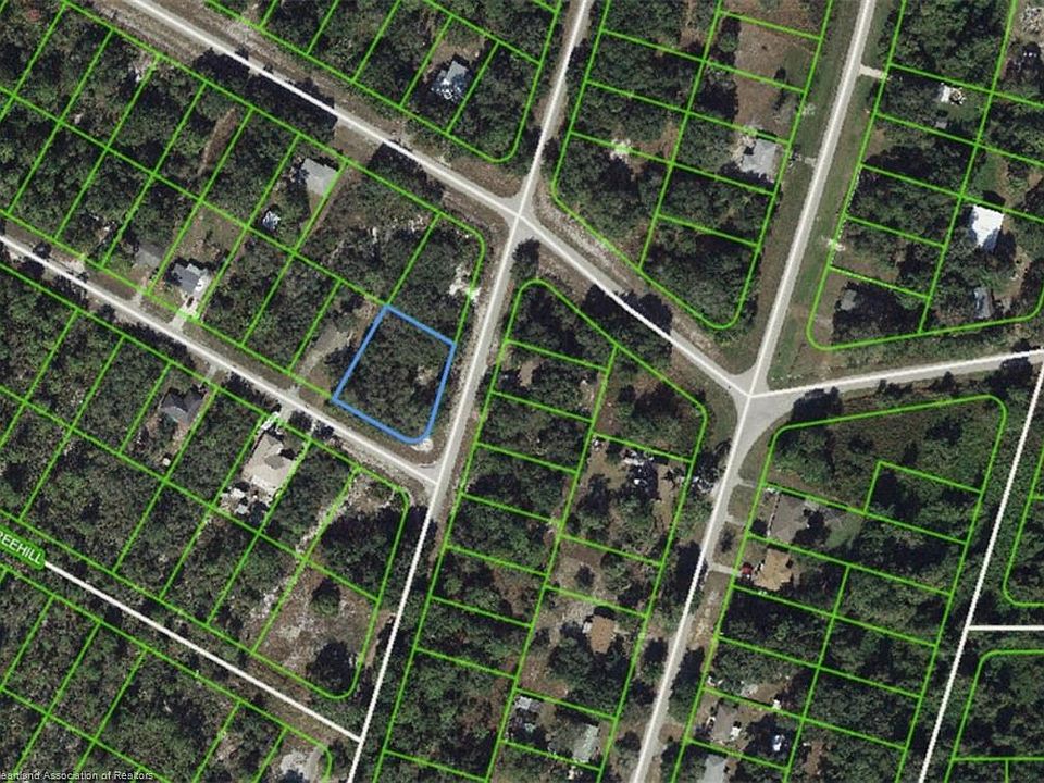 1st image of 330 Pershing Ave