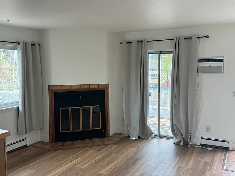 3565 S Marion St #202 — Photo 2