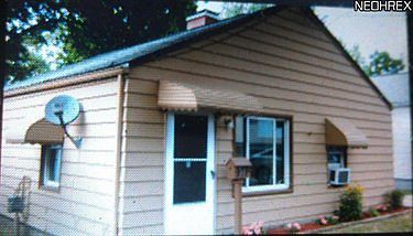 1st image of 971 Clifford Ave