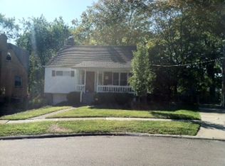 3687 Edgebrook Dr, Cincinnati, OH 45248