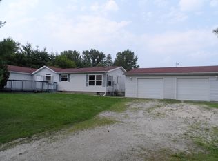 1614 W North Shore Dr, Mahomet, IL