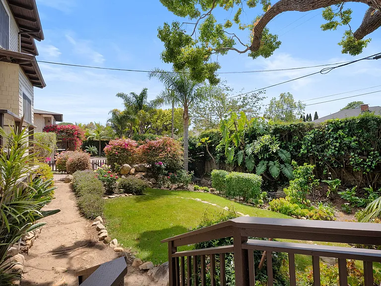 402 E Valerio St — Photo 39