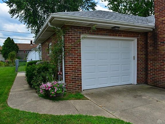 5th image of 187 Roselawn Dr