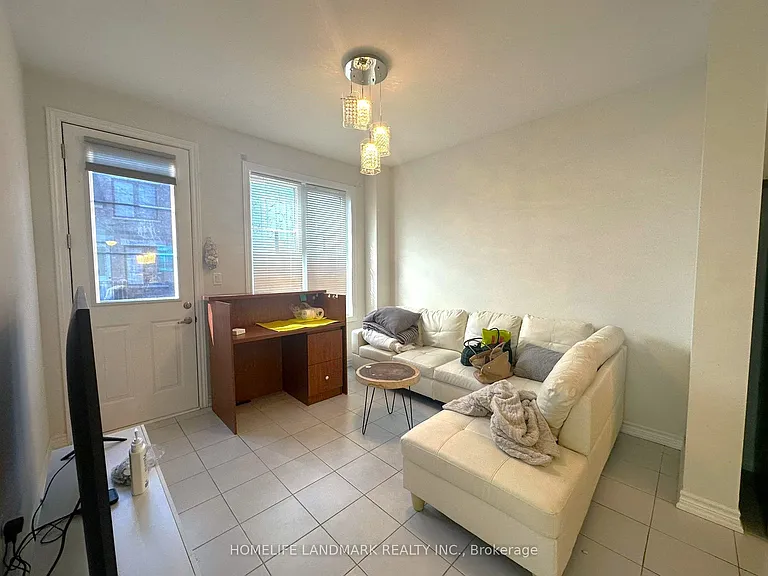 18 Lavinia Rd — Photo 11