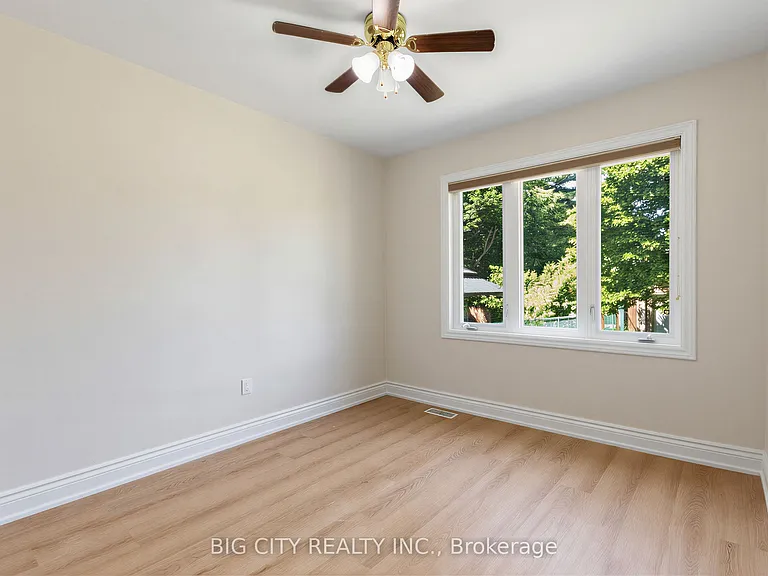 30 Lozoway Dr — Photo 6