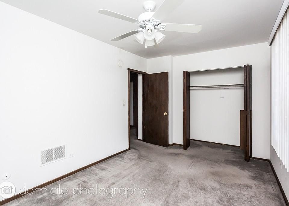 1st image of 739 W Briar Pl #918