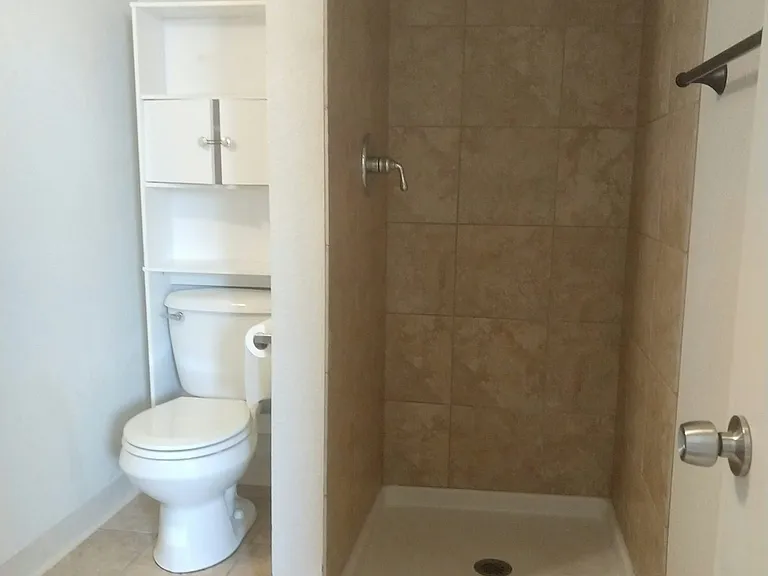 730 W 25th St #D — Photo 4