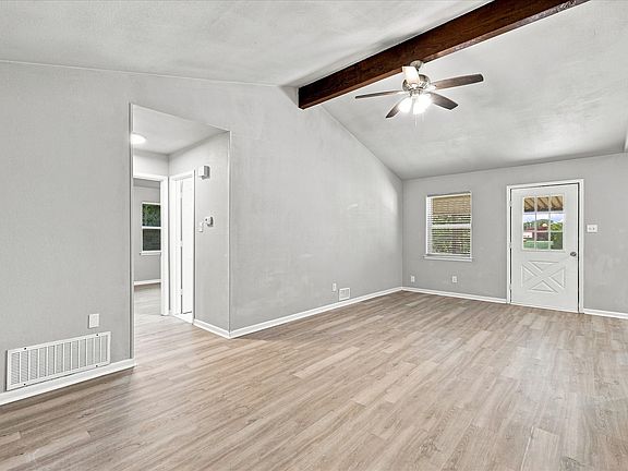 4th image of 104 Stephen Dr