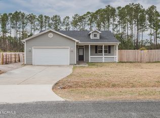 378 Chadwick Acres Rd, Sneads Ferry, NC 28460