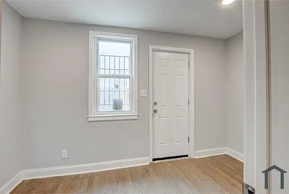1 N East Ave — Photo 9