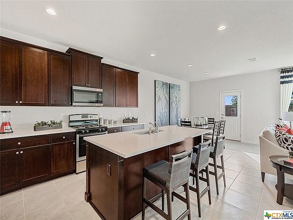 5th image of 202 Landing Ln