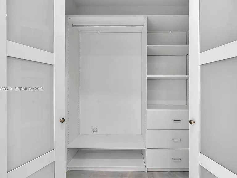 200 N Hibiscus Dr — Photo 31