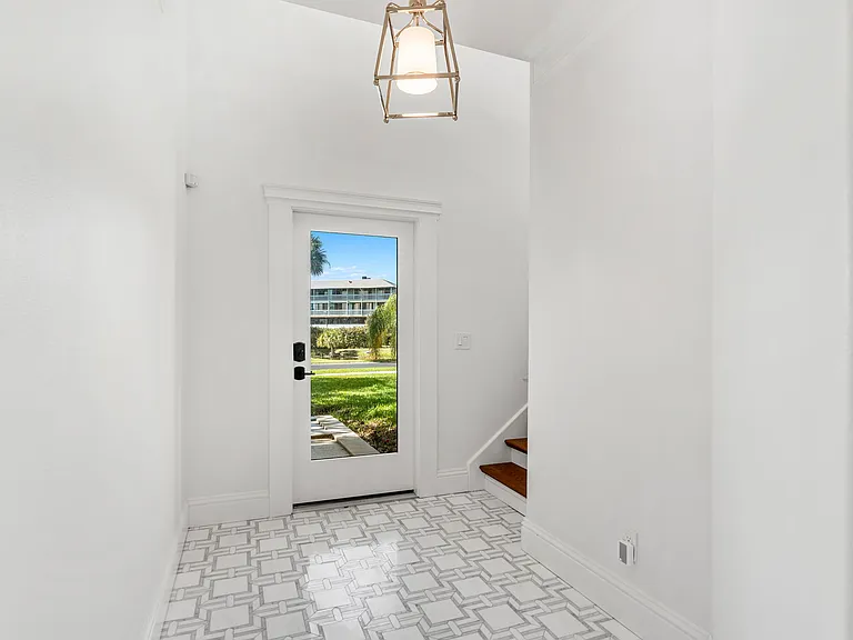 143 Caledonia Dr — Photo 47