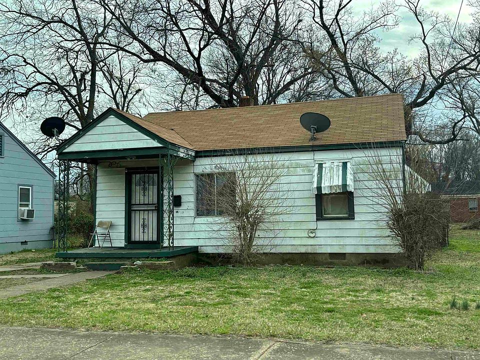 2nd image of 1983 Hubert Ave