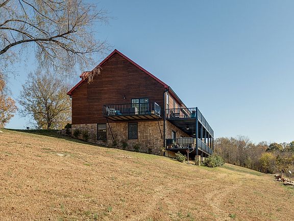 36th image of 327 Stoneybrook Rd