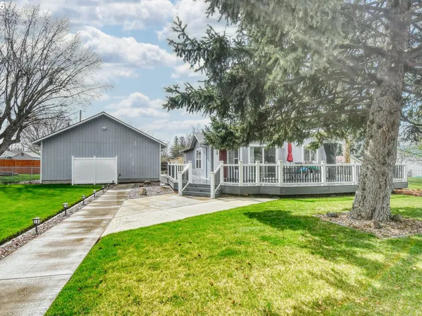 424 E Currant St, Athena, OR 97813