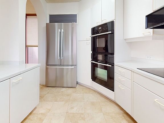5th image of 415 South St APT 401