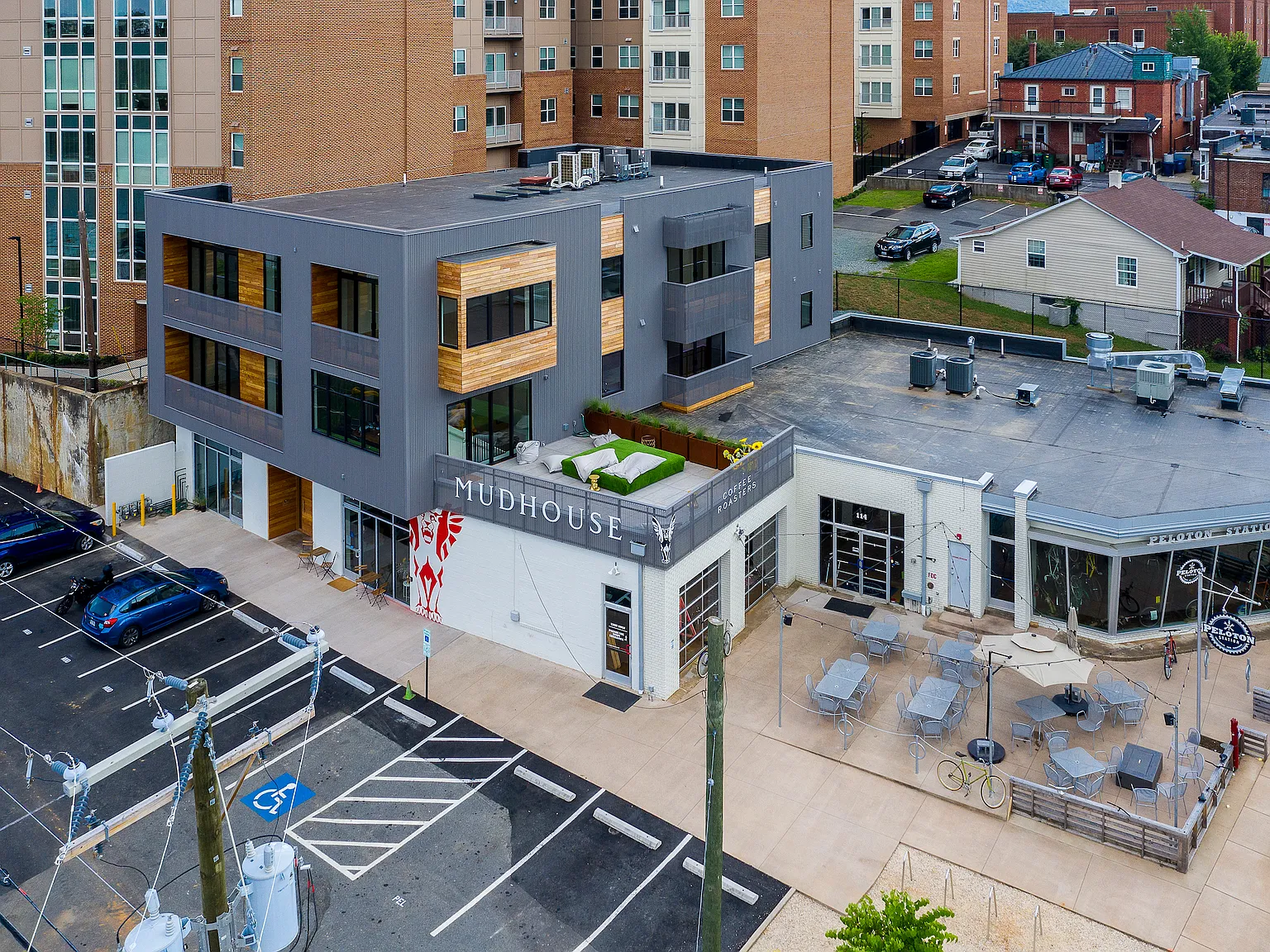 Tenth Street NW Loft — Photo 2