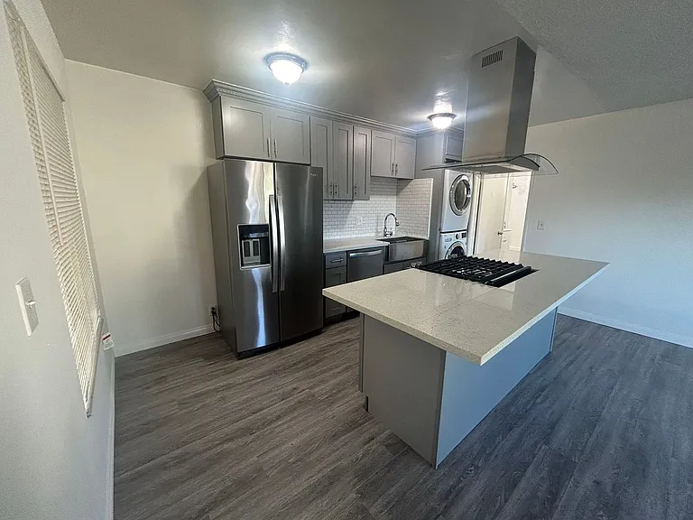 422 Almond Ave #3 — Photo 11