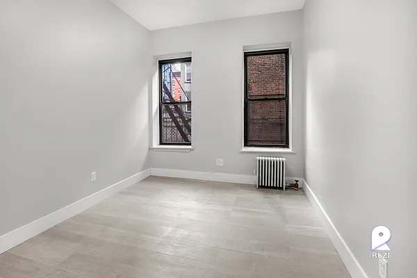 Rented by REZI | media 15