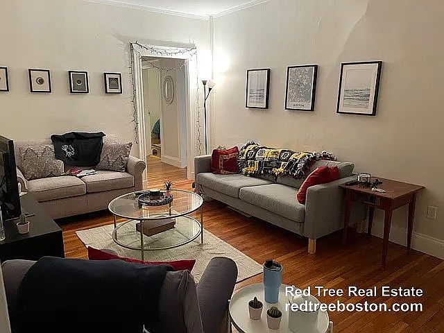 1st image of 40 Orchard Rd #1