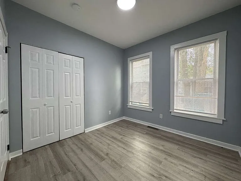 215 Rosette St #1L — Photo 10