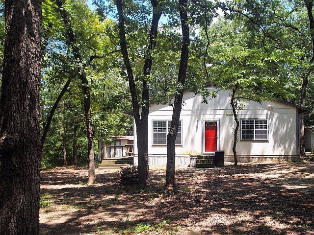 1st image of 900 Hickory Hills Dr